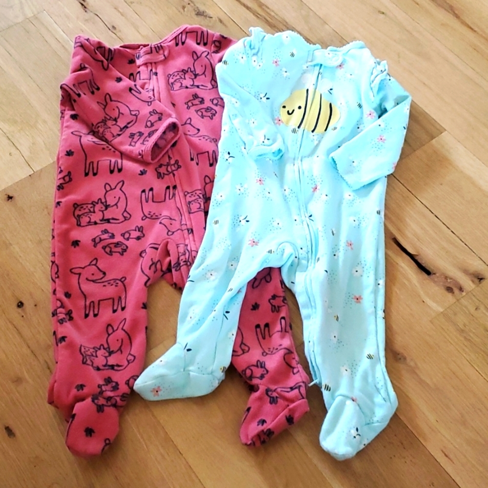 💗 5/$15 footed onsies